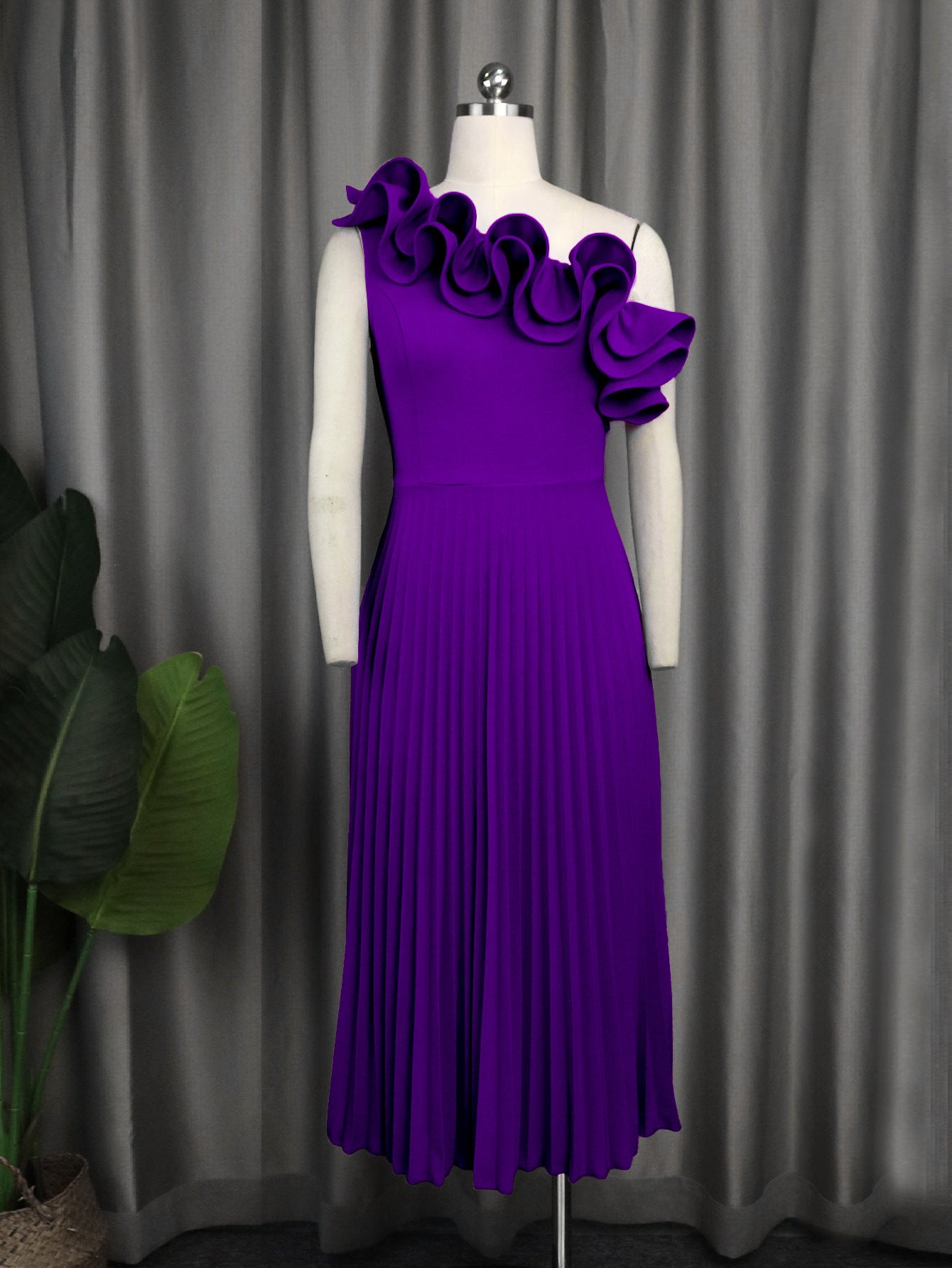 Women's Fashion Shoulder Diagonal Collar Dress