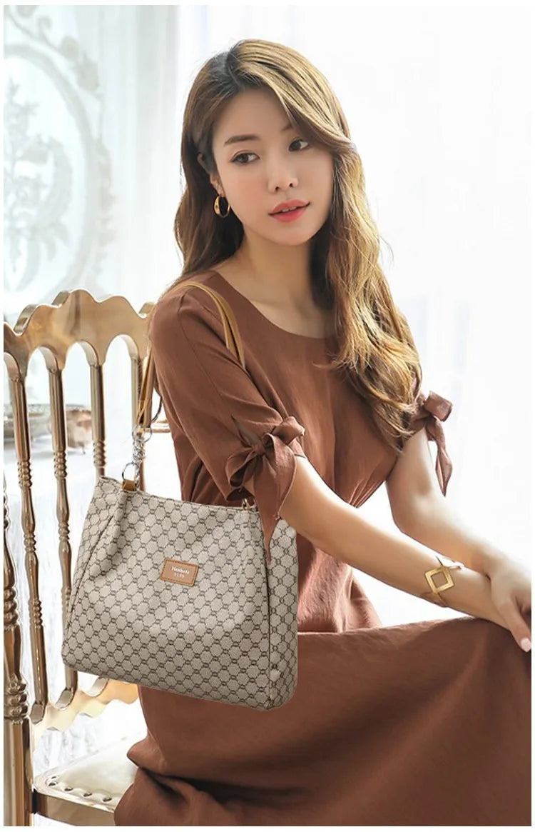 Women's Retro Fashion PU Soft Leather