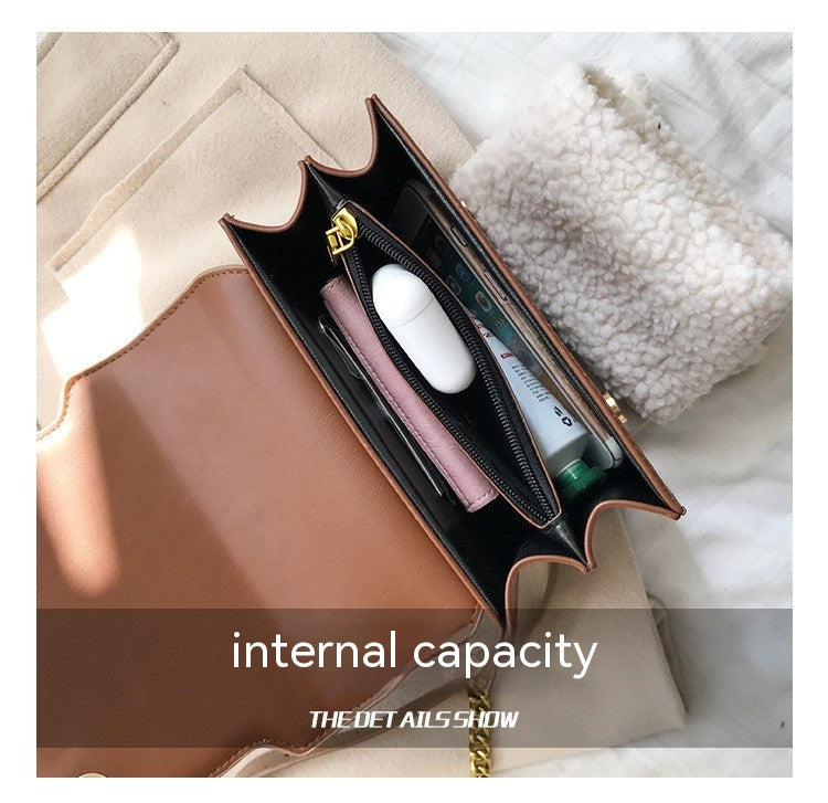 Summer New Chain Retro Bee Shoulder Portable Messenger Bag