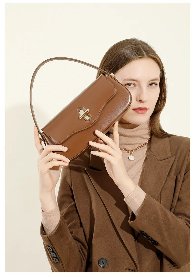 Spring And Summer New Moon Baguette Bag Leather Handbag