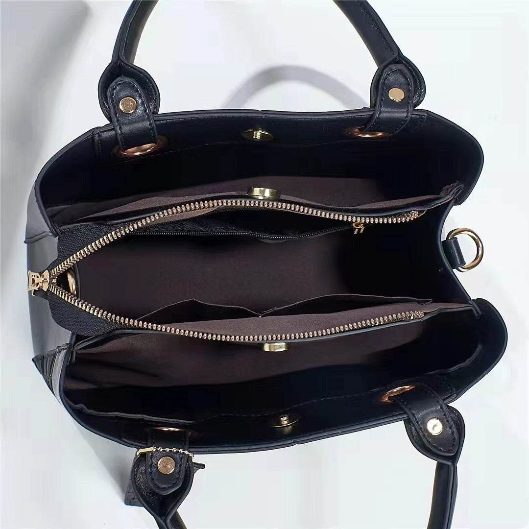Spacious Crossbody Shoulder Bag For Women In A Chic Korean Style