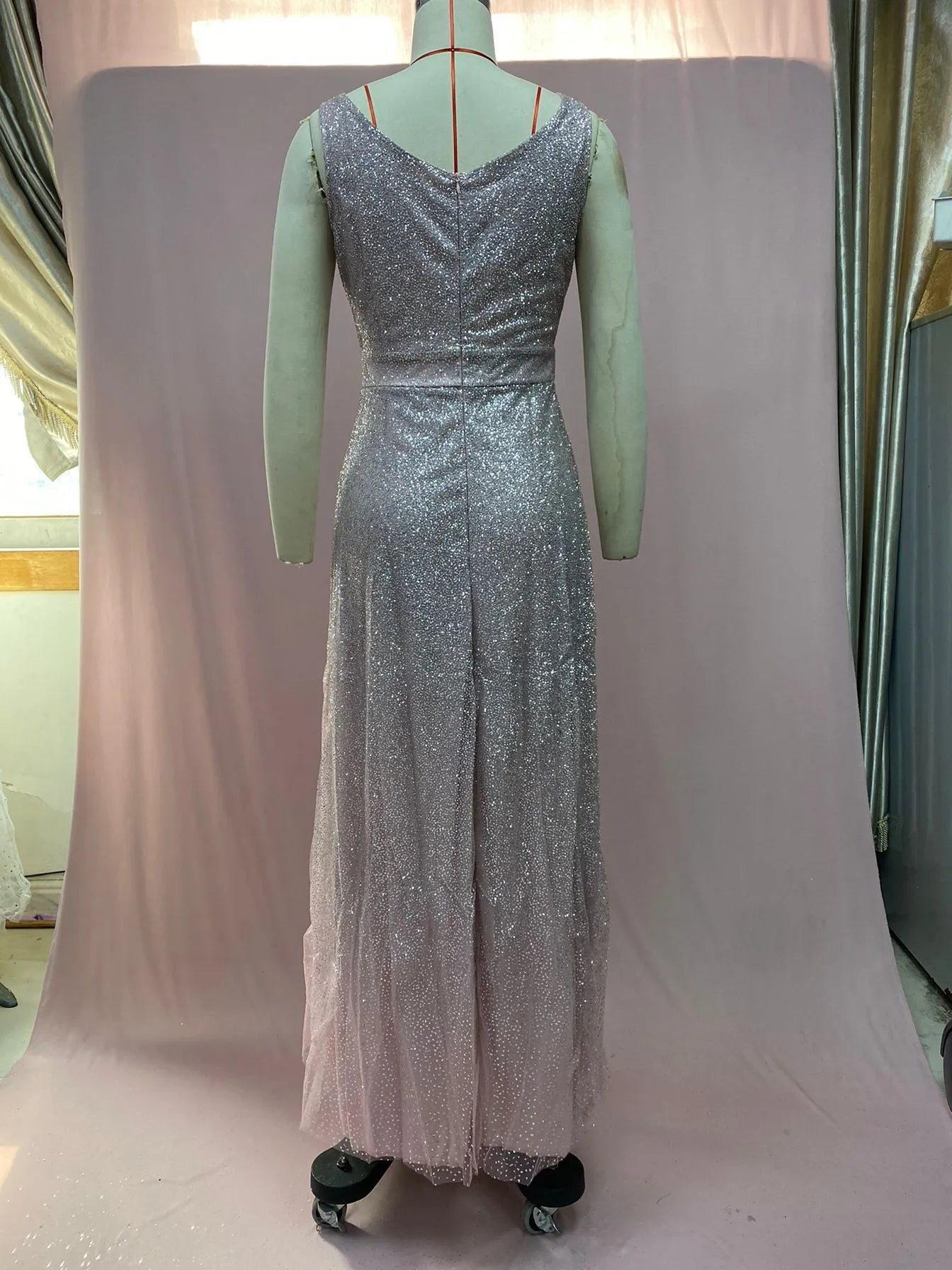 European And American Gold V-neck Dress Sling