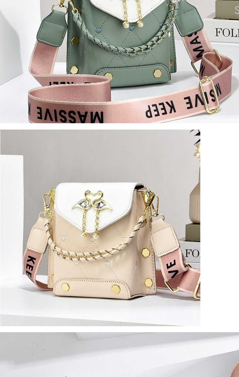 New Stylish Good Texture All-matching Western Style Pearl Chain Small Shoulder Bag