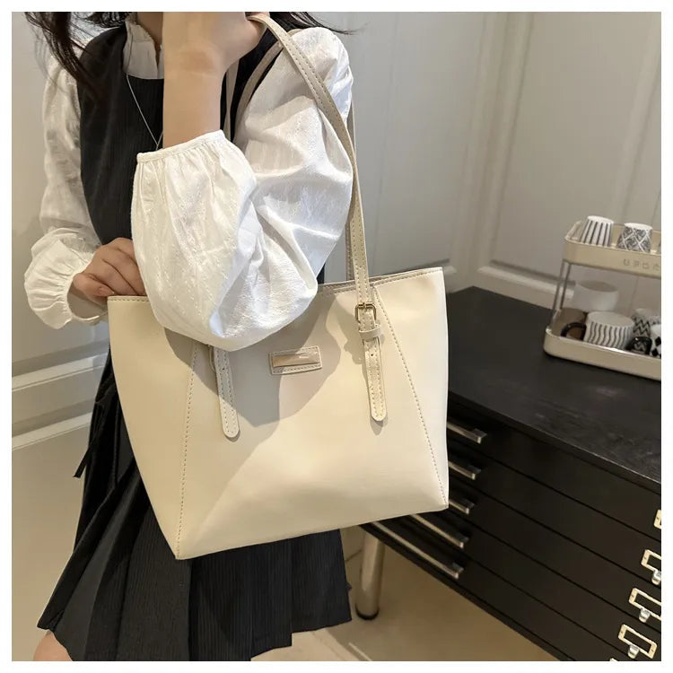 Simple Large Capacity Women's Retro Fashion Shoulder Bag