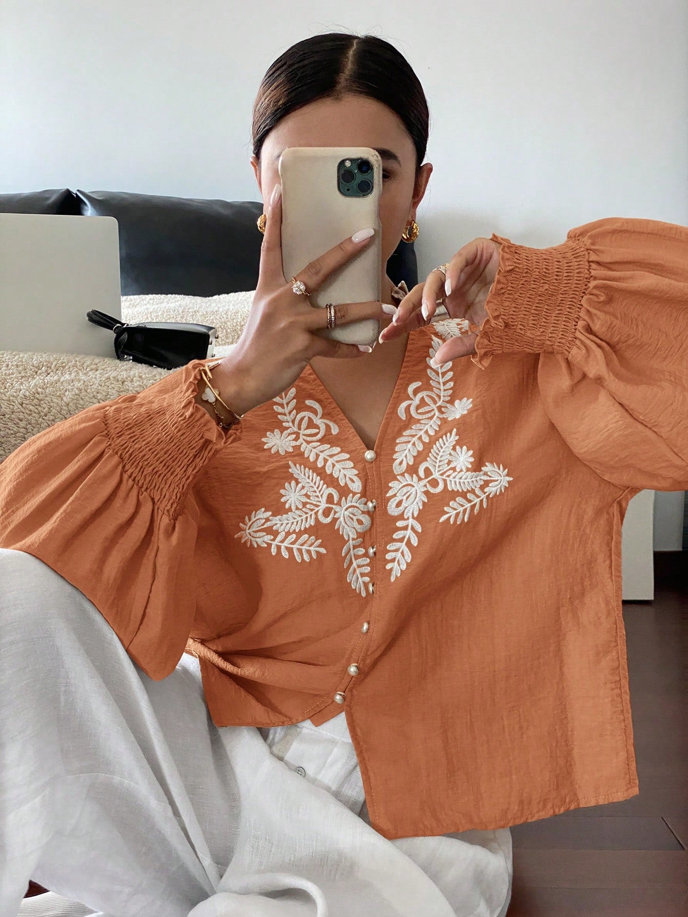 V-neck Machine Embroidery Pearl Single-breasted Lantern Long Sleeve Top