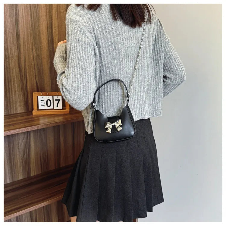 Western Style Niche Messenger Fashion Shoulder Underarm New Moon Bag