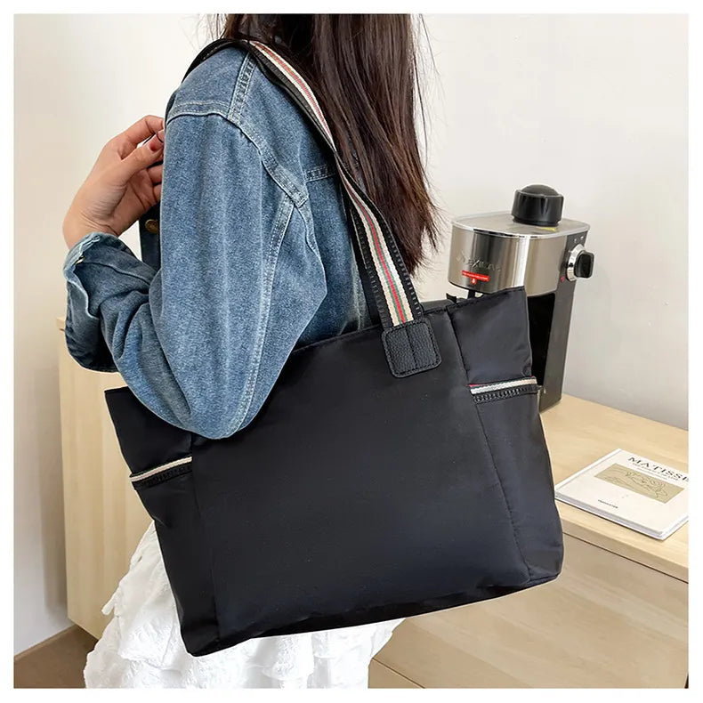 Women's Oxford Cloth Bag Portable And Fashion Shoulder Bag