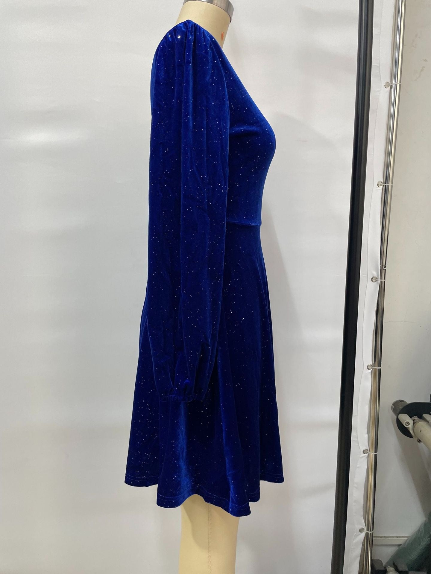 Oblique Shoulder Velvet Solid Color Short Dress
