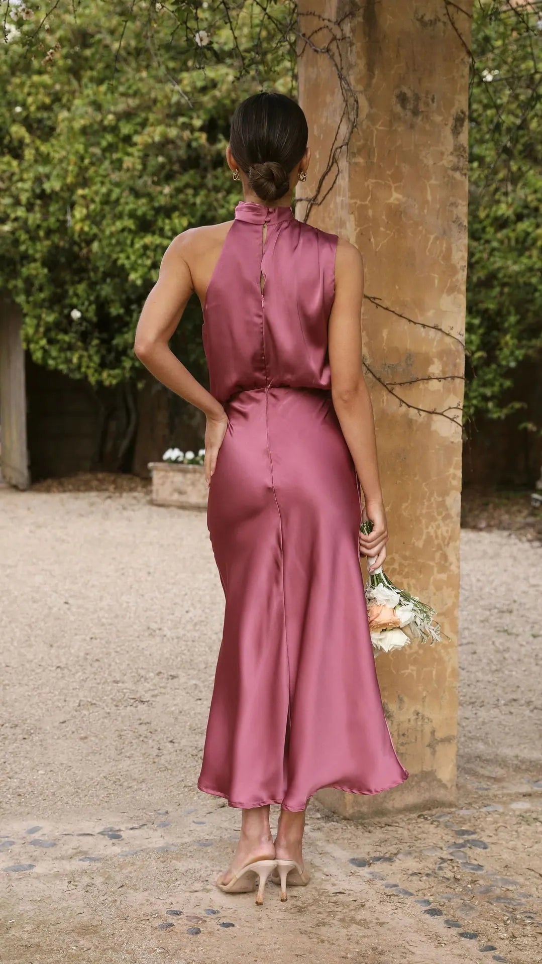 Sleeveless Halter Neck Dress Summer Fashion Temperament Evening Dresses For Women Clothing