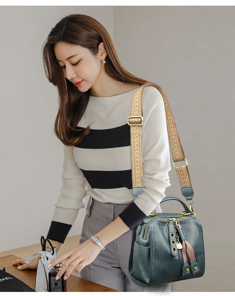 Multi-compartment Practical Messenger Bag Women's Shoulder Bag