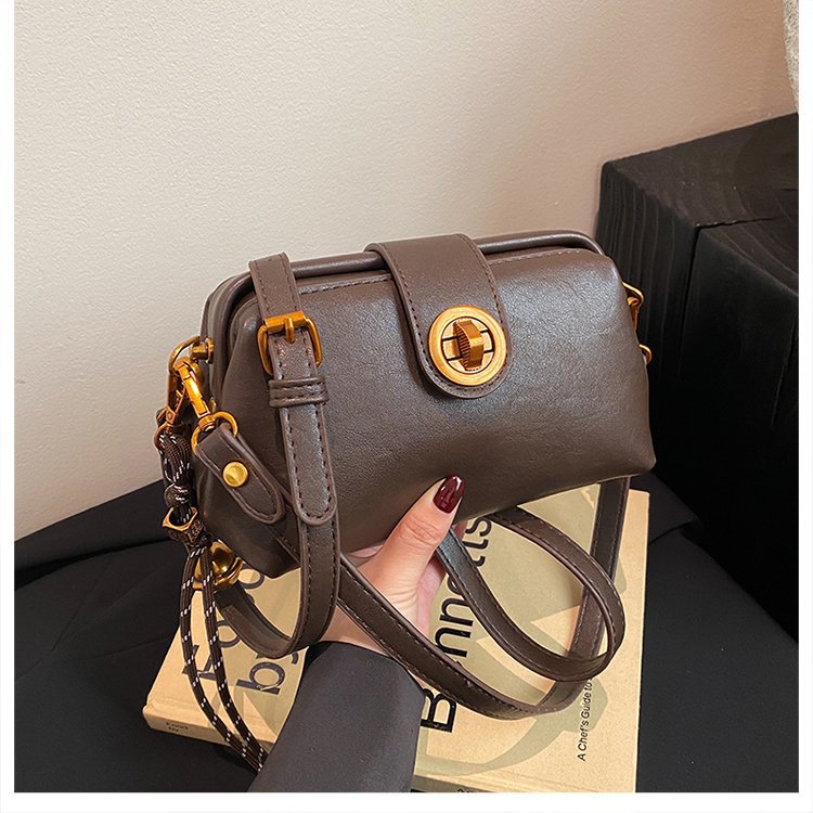 High Sense Niche Female Autumn And Winter New Retro Frosted Crossbody Bag