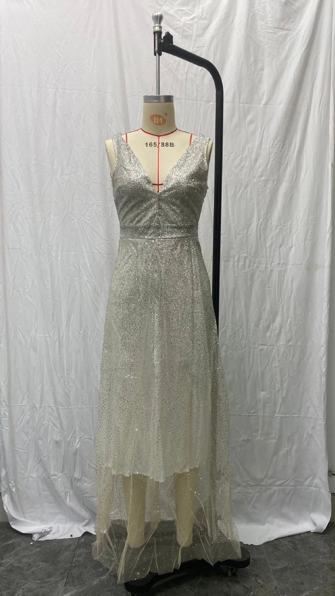 European And American Gold V-neck Dress Sling