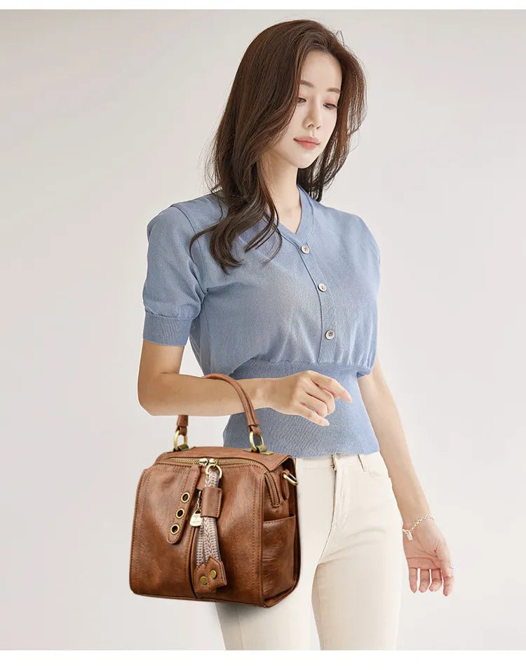 Multi-compartment Practical Messenger Bag Women's Shoulder Bag