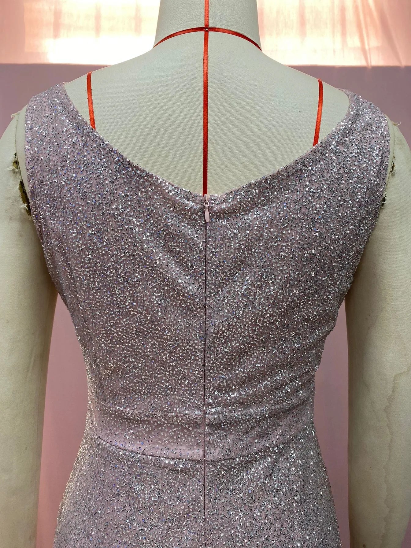 European And American Gold V-neck Dress Sling