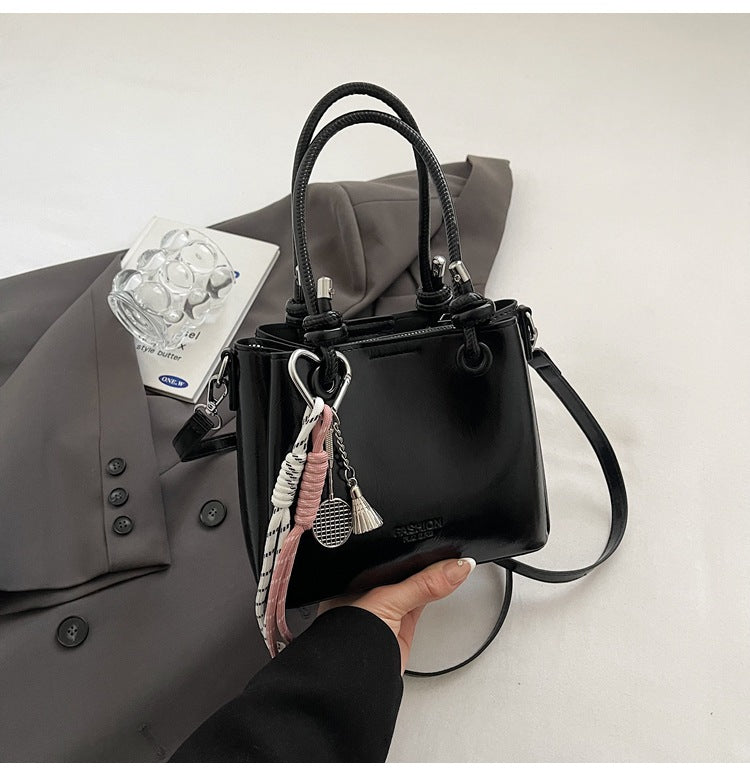 Women's Messenger Bag Fashion Portable One-shoulder Bucket Bag