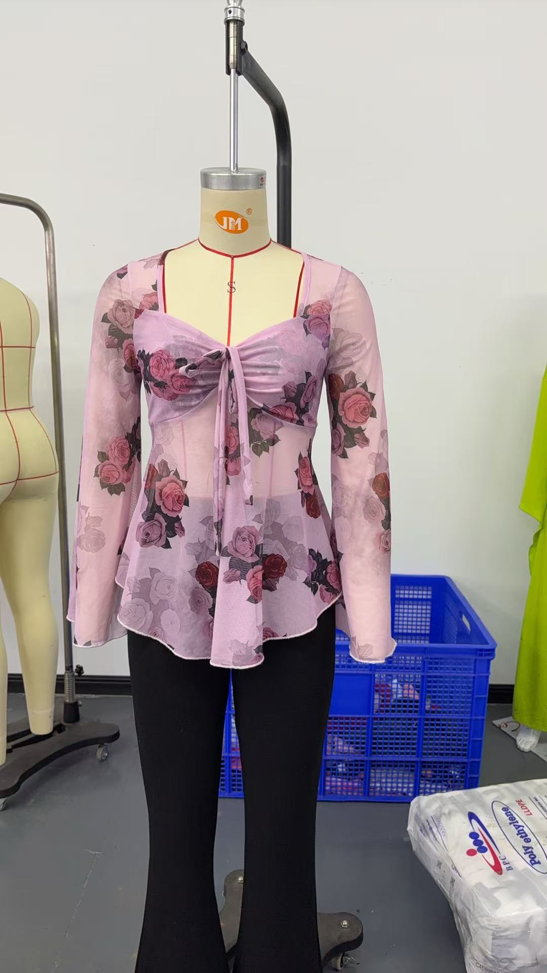 European And American Design Sense French Sweet Flower Blooming Lace-up Square Collar Long Sleeve Shirt