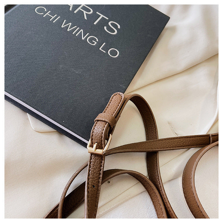 Large Capacity Simple Stylish Good Texture Commuter Messenger Bag