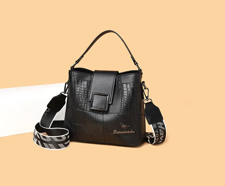 Timeless Elegance – Minimalist Women's Handbag