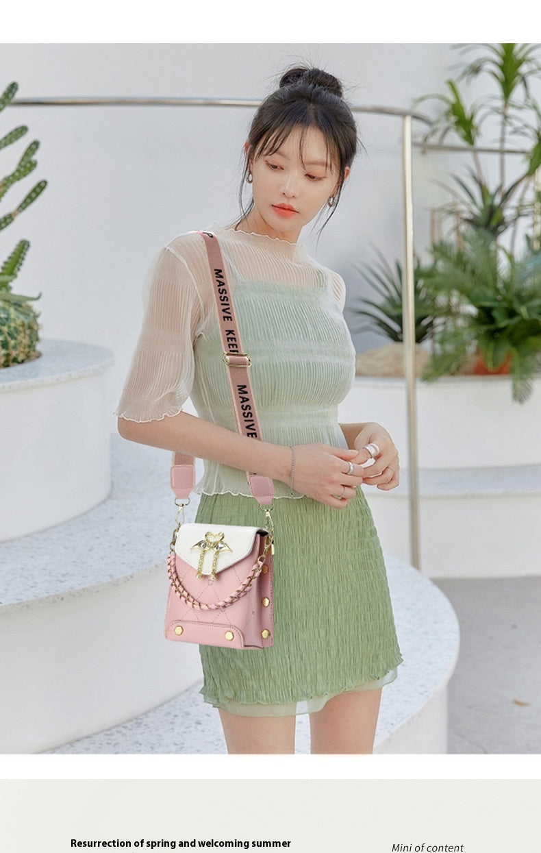 New Stylish Good Texture All-matching Western Style Pearl Chain Small Shoulder Bag