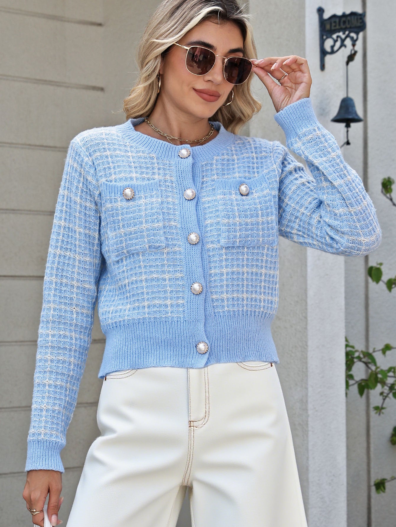 Female Classic Style Temperament Coat Pearl Buckle Fashion Sweater Female