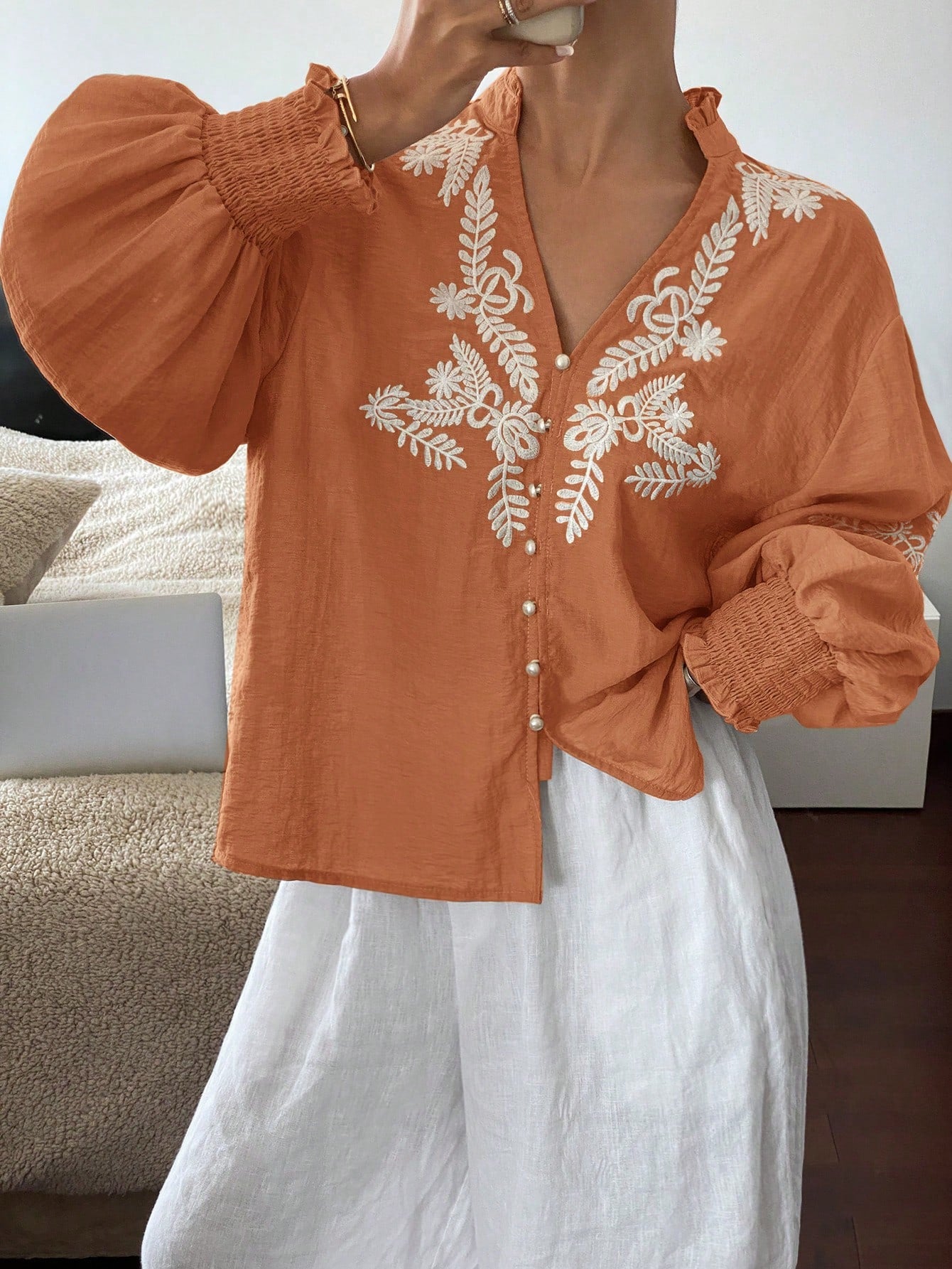 V-neck Machine Embroidery Pearl Single-breasted Lantern Long Sleeve Top