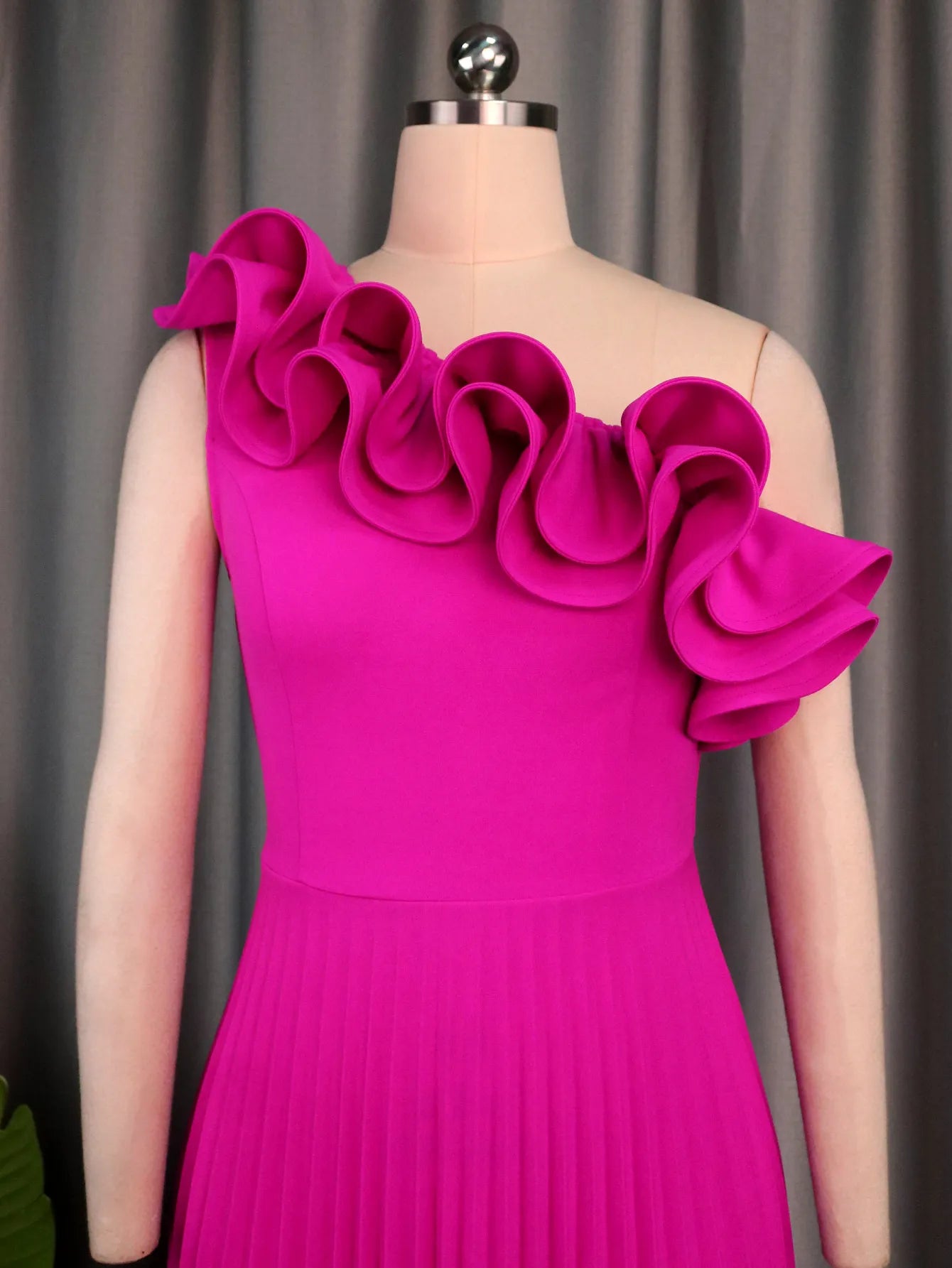 Women's Fashion Shoulder Diagonal Collar Dress