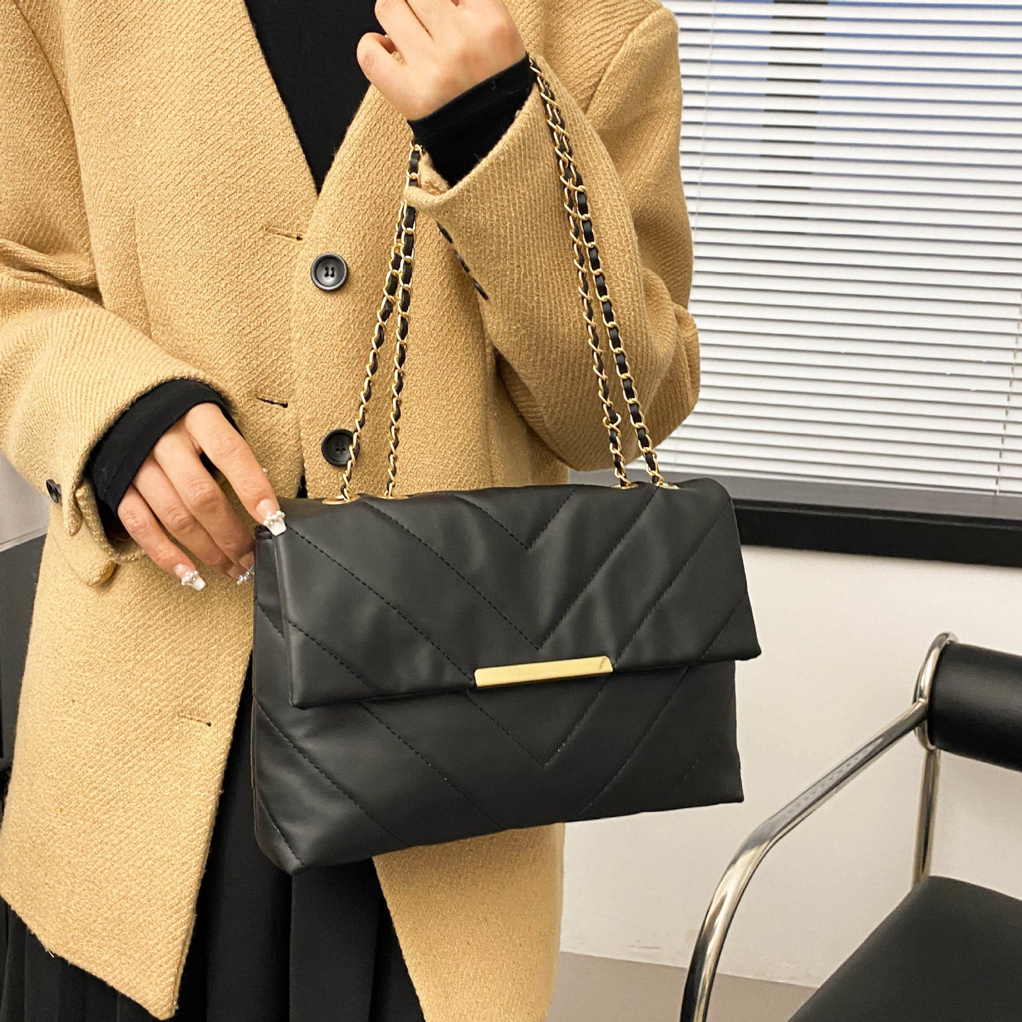 Simple Portable Casual Fashion Crossbody Diamond Embroidery Thread Chain Bag