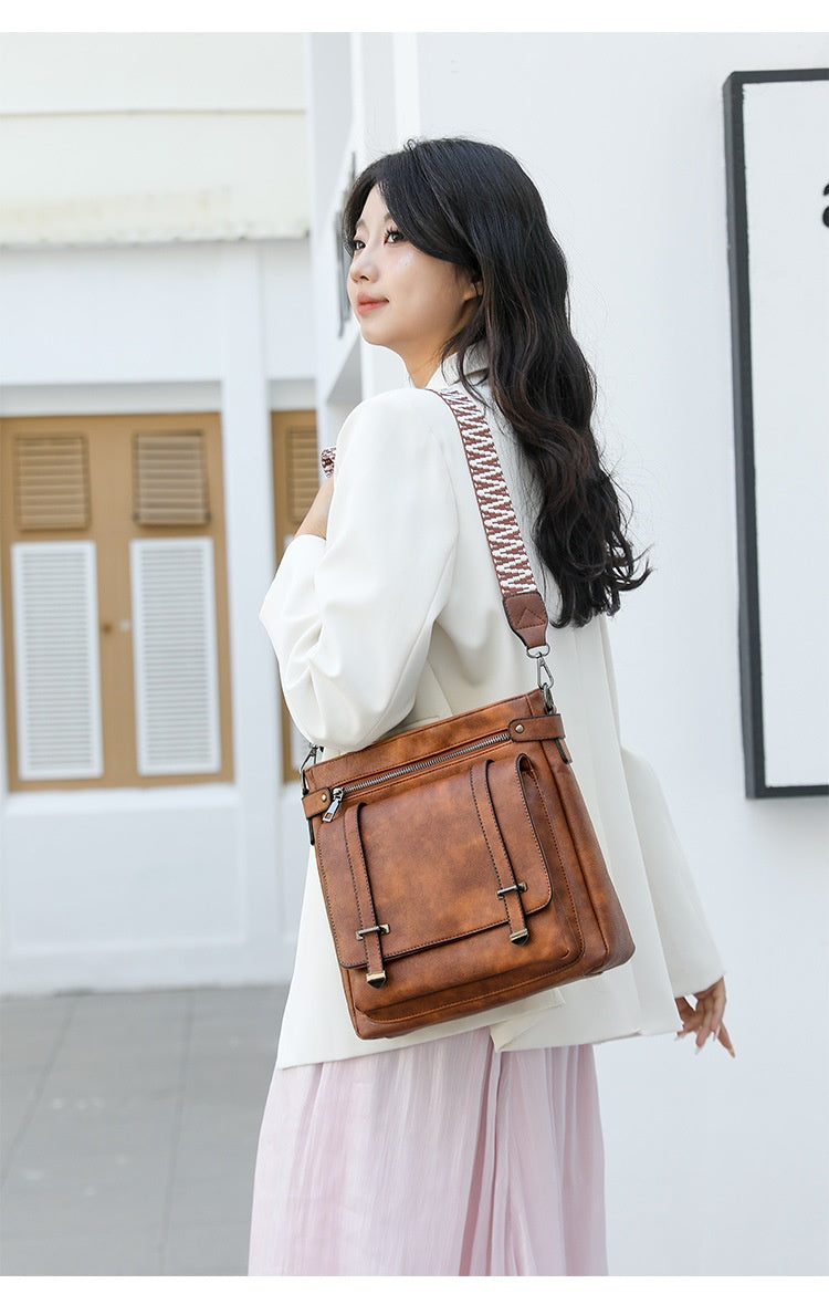 Women's Shoulder Personality Large Capacity Multi-pocket Bucket Bag