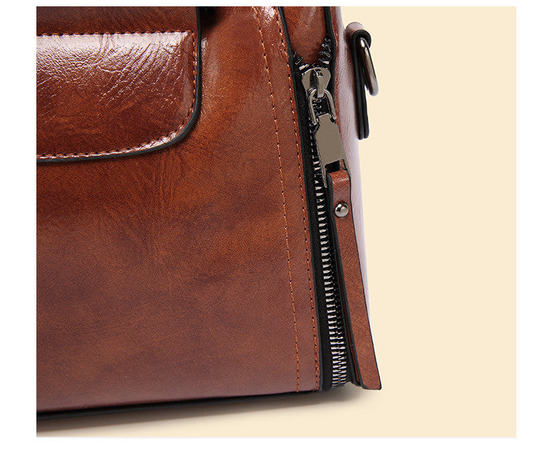 High-grade Portable Women's Large Capacity Korean Style Versatile Retro Simple Shoulder Messenger Bag