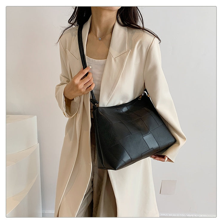 Portable One Shoulder Retro Large Capacity Fashion Solid Color Casual Tote Bag