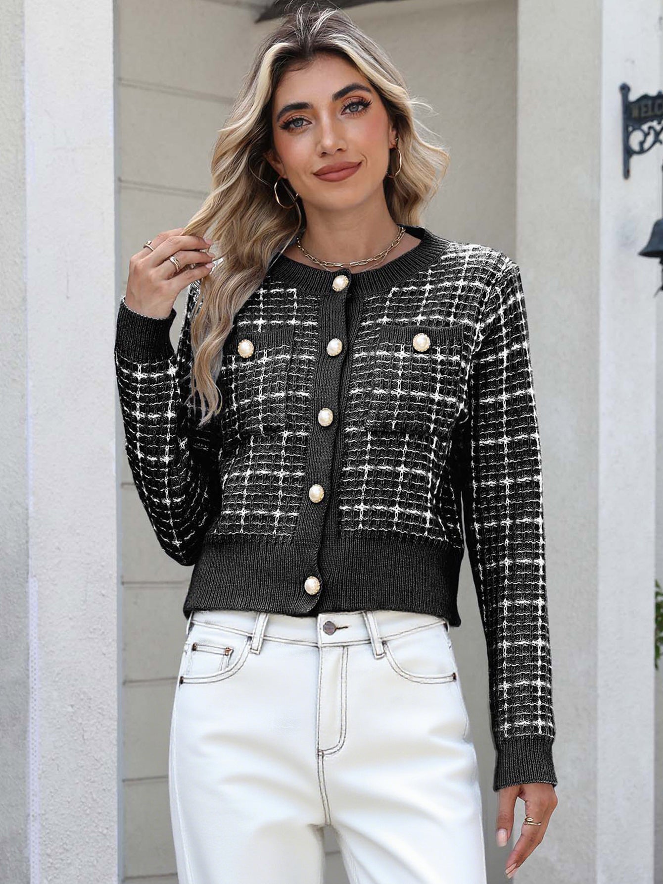 Female Classic Style Temperament Coat Pearl Buckle Fashion Sweater Female