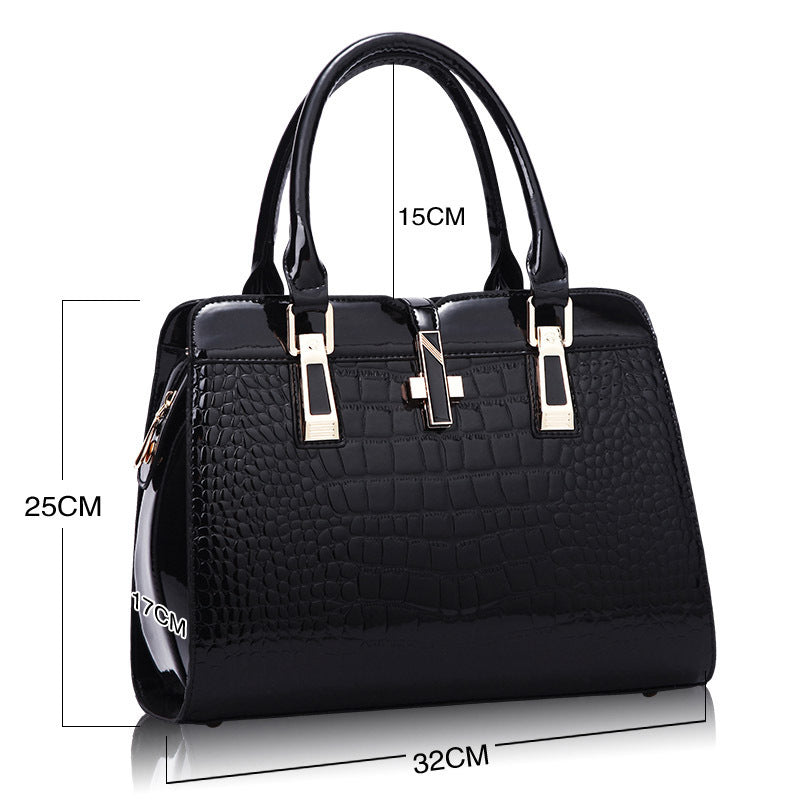 Elegant Ladies Handbag – Style Meets Function