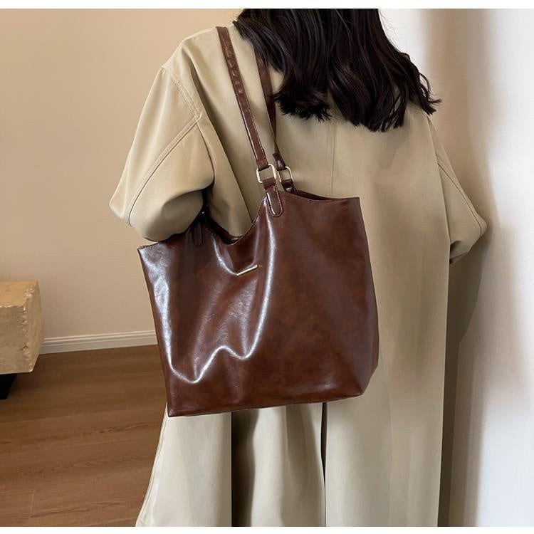 Fashionable Large-capacity One-shoulder Underarm Bag