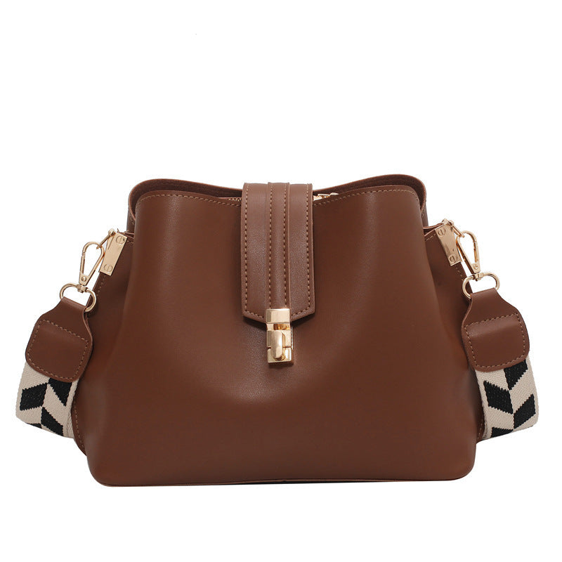 Wide Strap Single Shoulder Diagonal Bucket Bag
