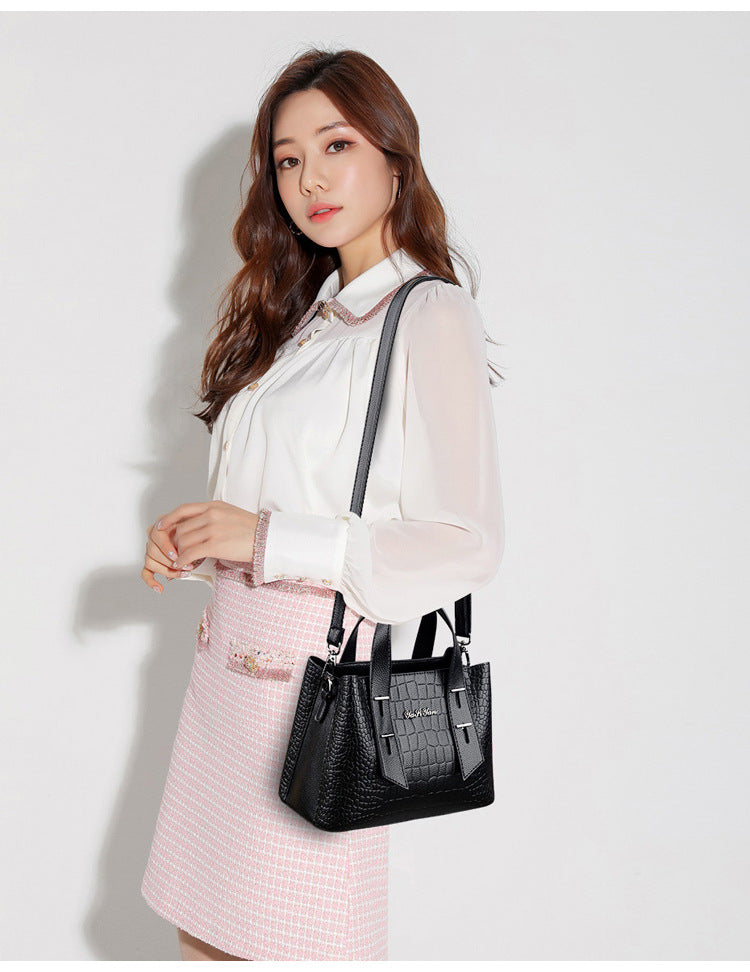 Large capacity women's handbag