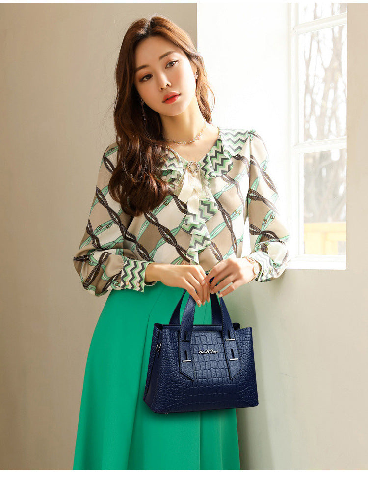 Large capacity women's handbag