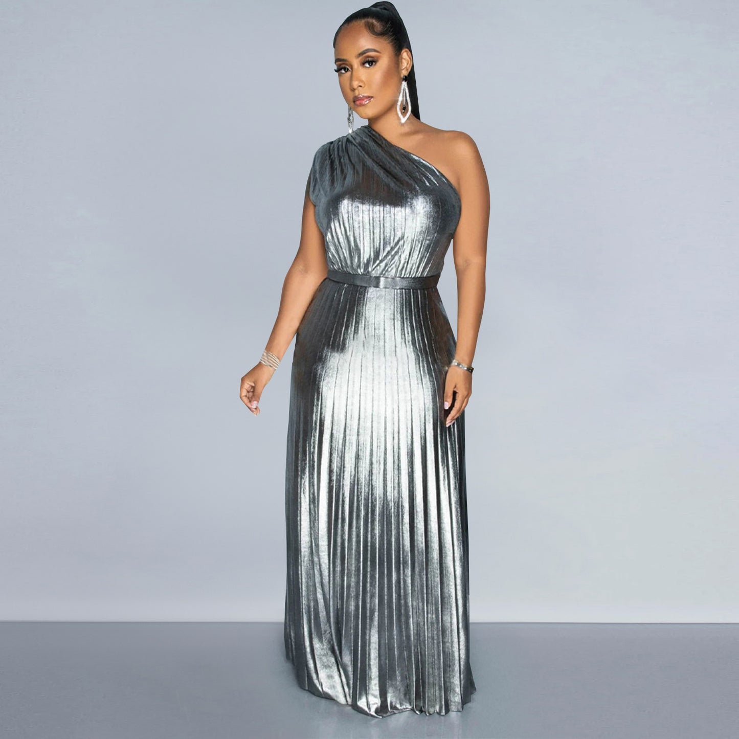 European And American Fashion Elegant Bronzing Oblique Shoulder Sleeveless Solid Color Dress