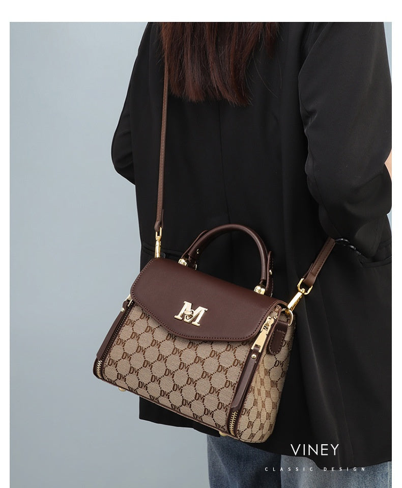 Trendy Crossbody Bag With A Premium Sophisticated Look