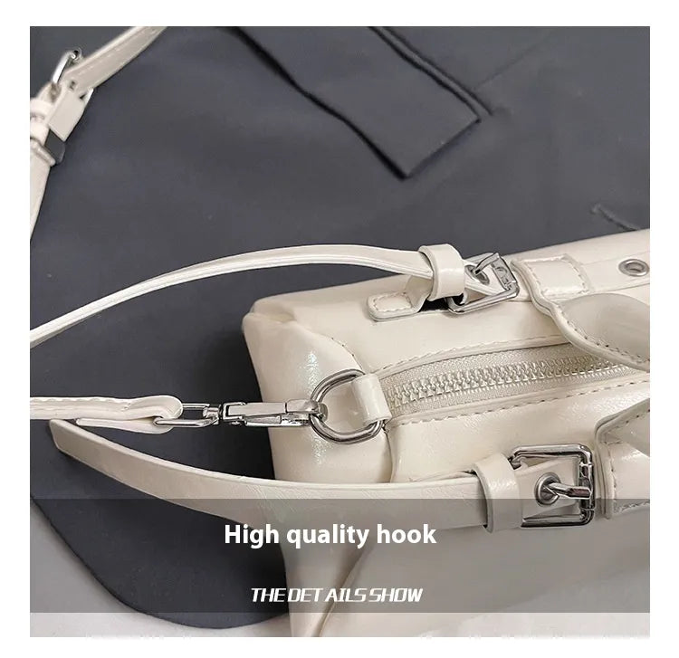 Niche Bowling Bag Design Commuter Fashionable Shoulder Bag