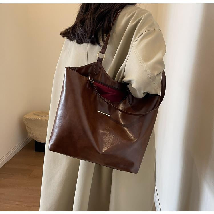 Fashionable Large-capacity One-shoulder Underarm Bag