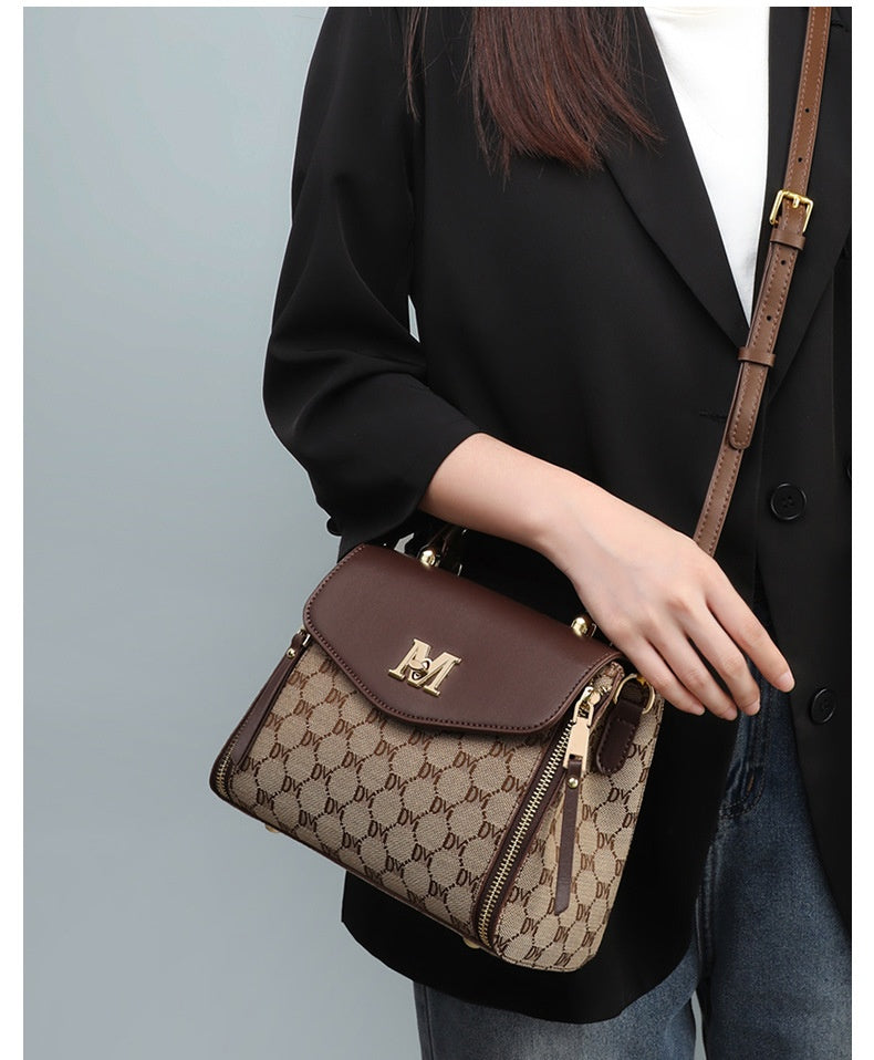 Trendy Crossbody Bag With A Premium Sophisticated Look