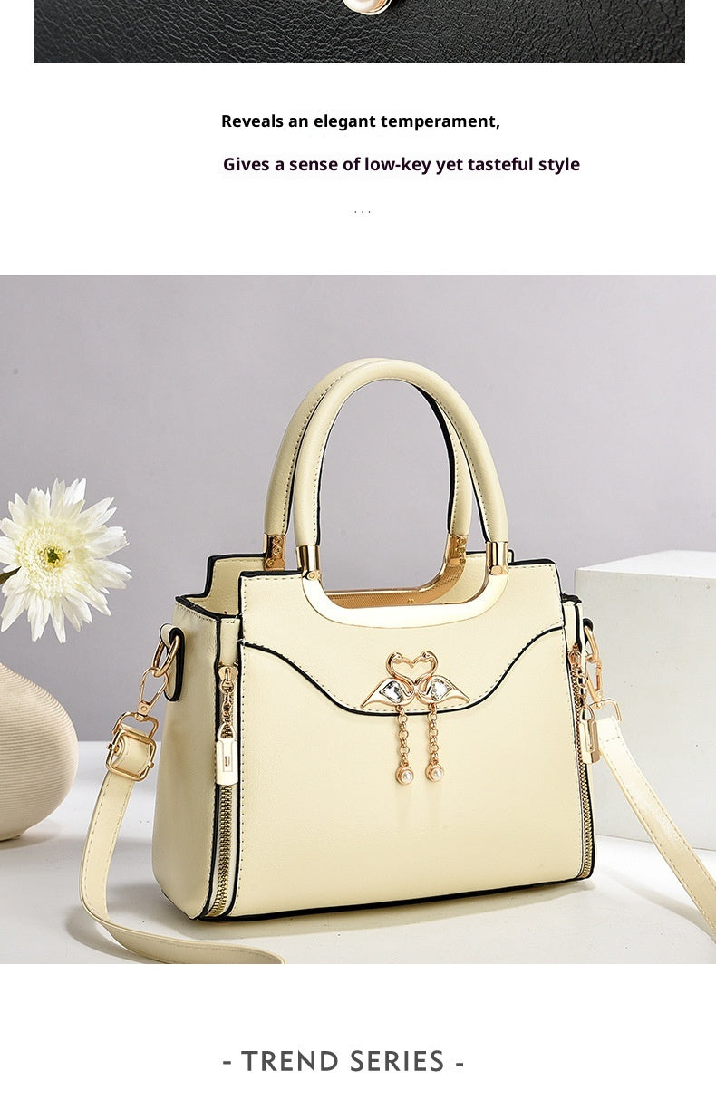 Retro Portable Crossbody Large Capacity Commuter Bag