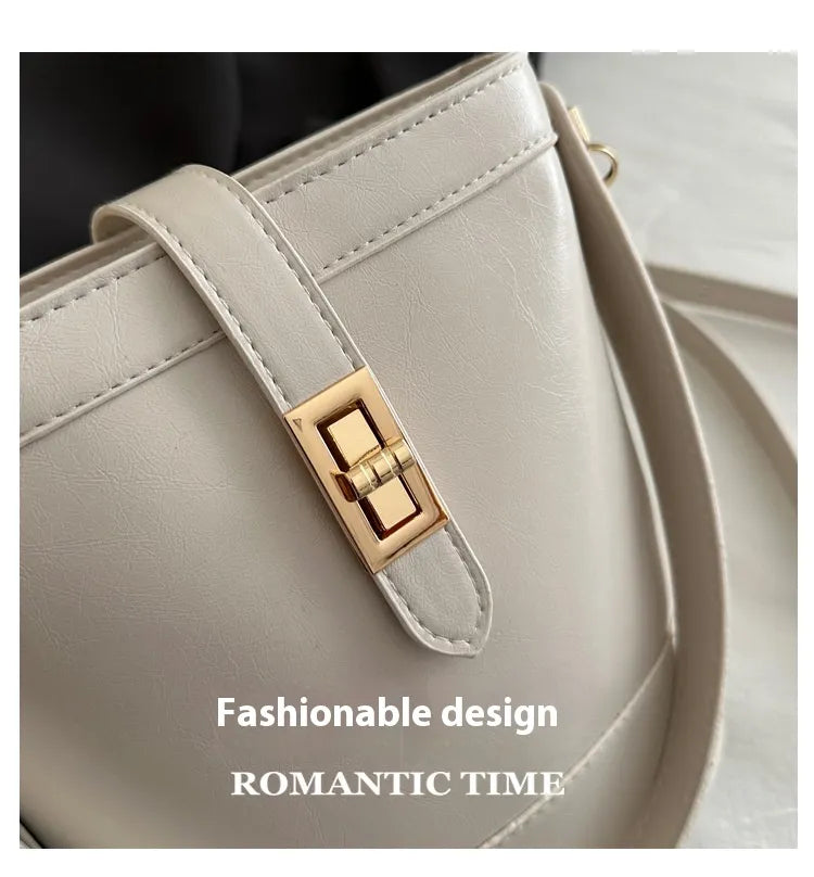 Hand Holding Bucket  Women's One Shoulder Crossbody Bag
