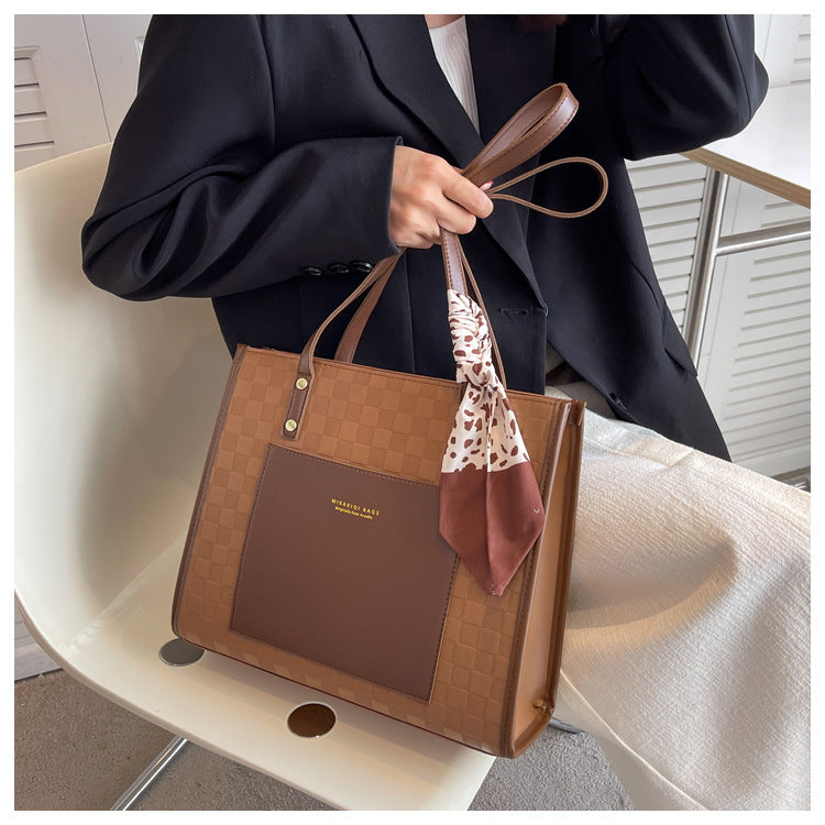 Womens Large-Capacity Commuter Shoulder Bag