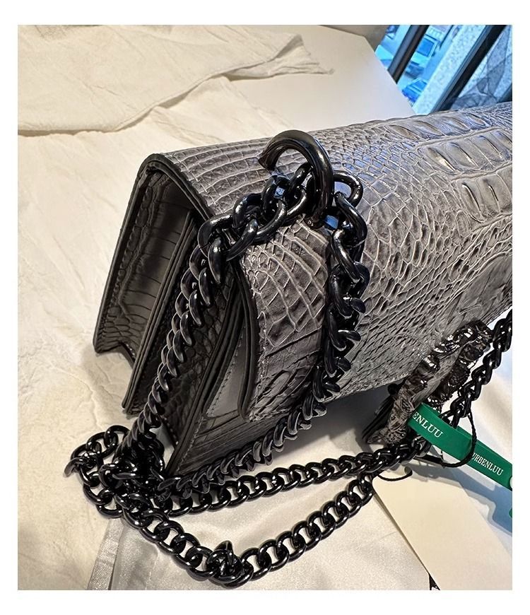 High-fashion Underarm Light-luxury Crossbody Small Square Bag