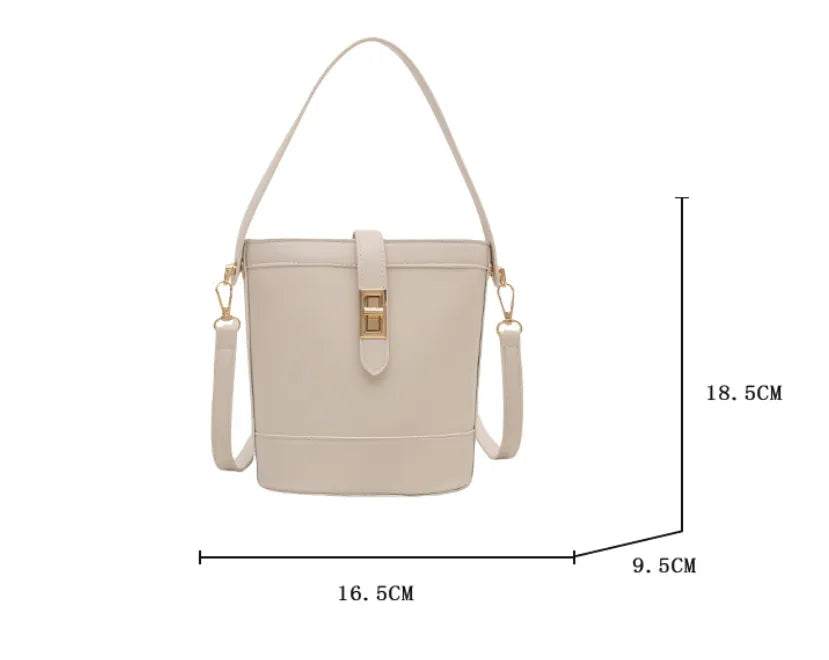 Hand Holding Bucket  Women's One Shoulder Crossbody Bag