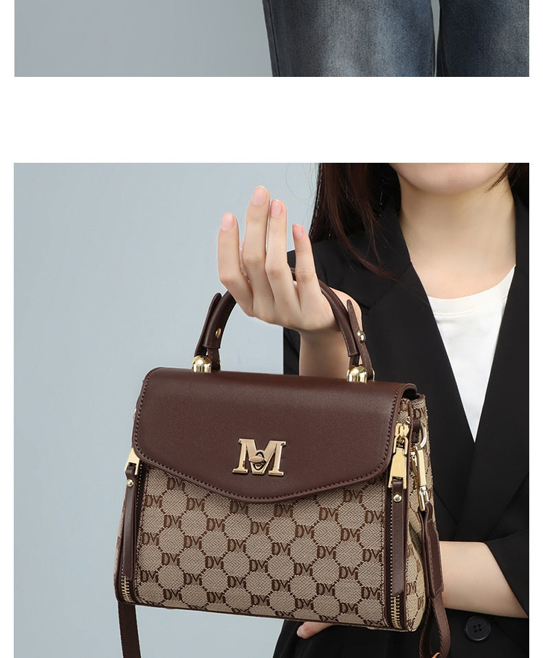 Trendy Crossbody Bag With A Premium Sophisticated Look