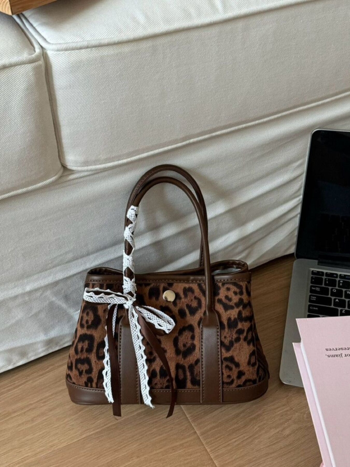 7ffde12b9c39412fb9b95f00ae9ed41a-Max