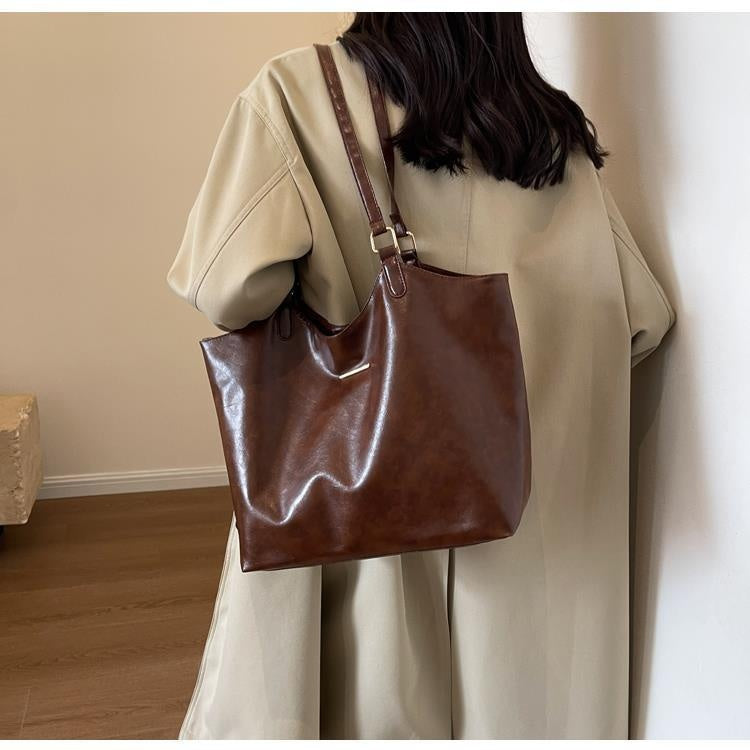 Fashionable Large-capacity One-shoulder Underarm Bag