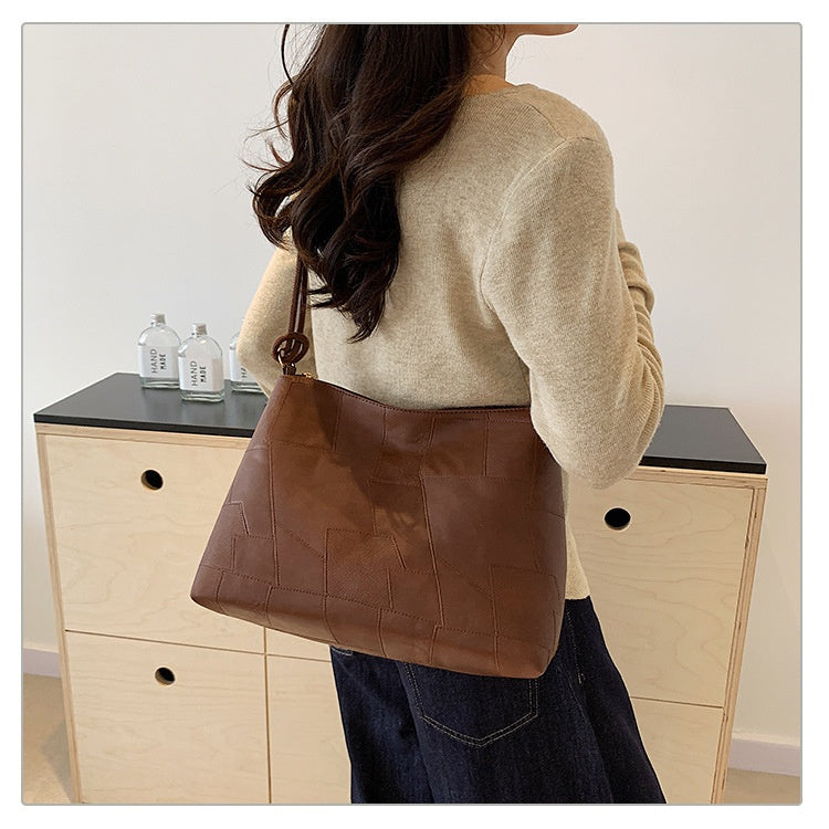 Portable One Shoulder Retro Large Capacity Fashion Solid Color Casual Tote Bag